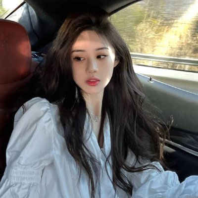 甜蜜寂寞女孩